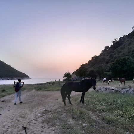 Lost Paradise Eco Camping Himarë Exterior foto