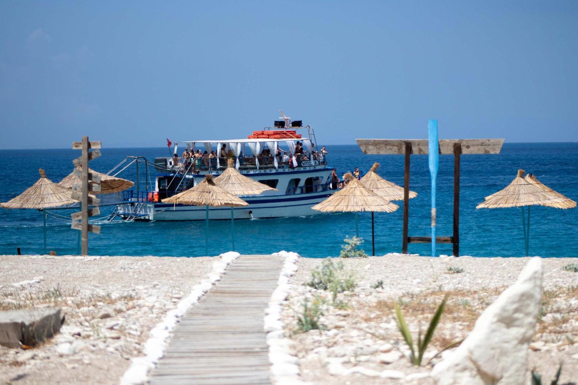 Lost Paradise Eco Camping Himarë Exterior foto